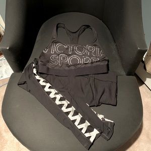 Sports bra and leggings